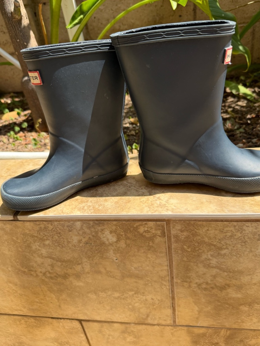 Hunter Kids Navy Blue Waterproof Rain Boots - Picture 8 of 9